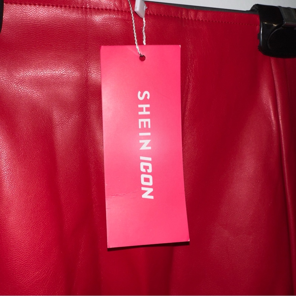 SHEIN Red Faux Leather Pencil Skirt - Picture 4 of 14